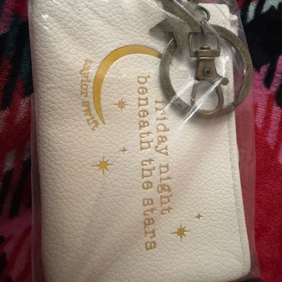 Taylor Swift Debut Friday Night Beneath the Stars White Pouch Keychain - Picture 4 of 7